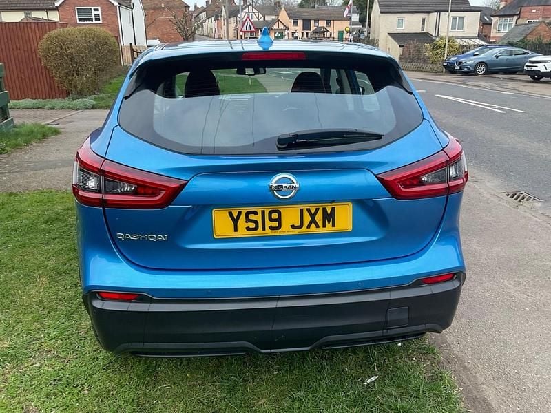 Used Nissan Qashqai Acenta Premium 115 HP (84 kW) 2019 Blue SUV