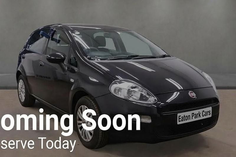 Used Fiat Punto Pop 69 HP (50 kW) 2017 Black Hatchback