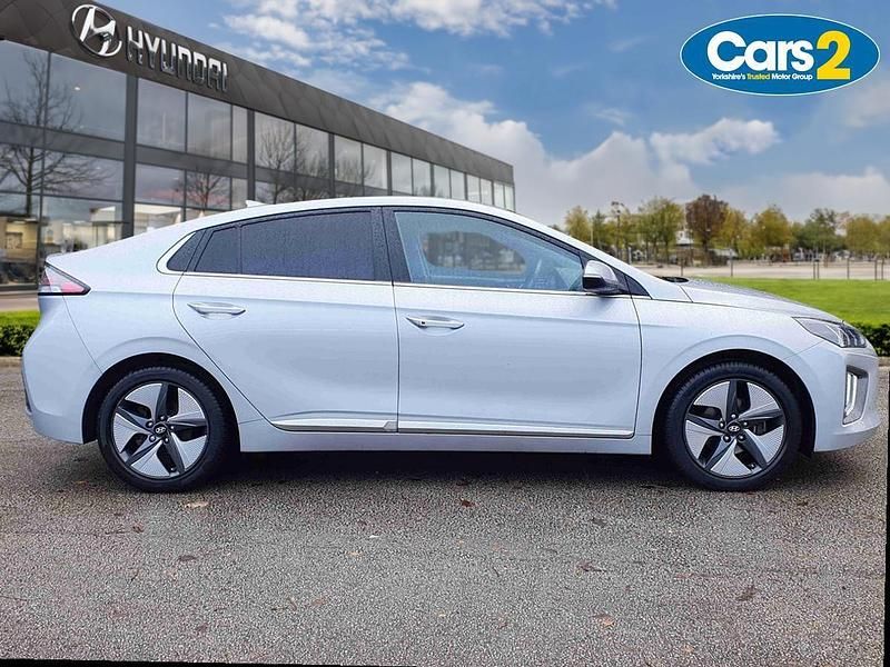 Used Hyundai Ioniq Premium SE 139 HP (102 kW) 2021 Silver Hatchback