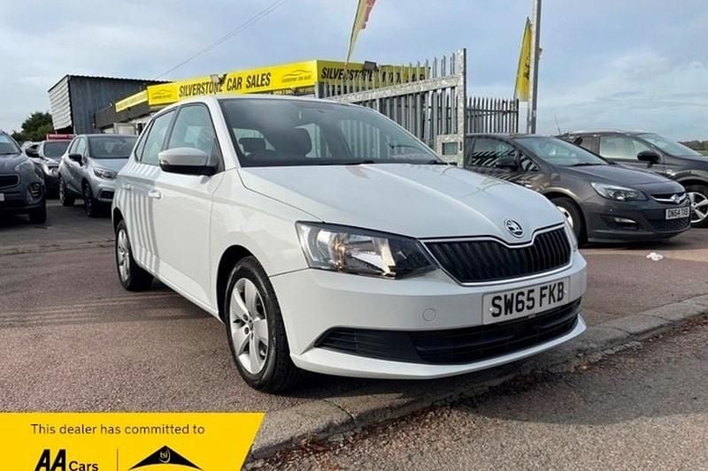 White Used 2015 Skoda Fabia SE Hatchback | £6,149 (Fair price) - Image 1/1
