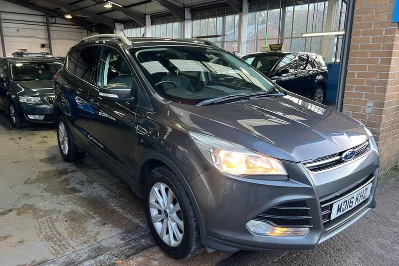Used Ford Kuga Titanium 150 HP (110 kW) 2016 Grey SUV