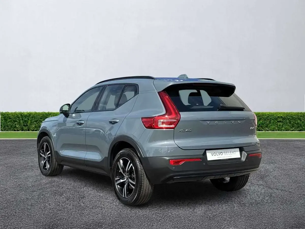 Used Volvo XC40 Plus 197 HP (144 kW) 2025 SUV