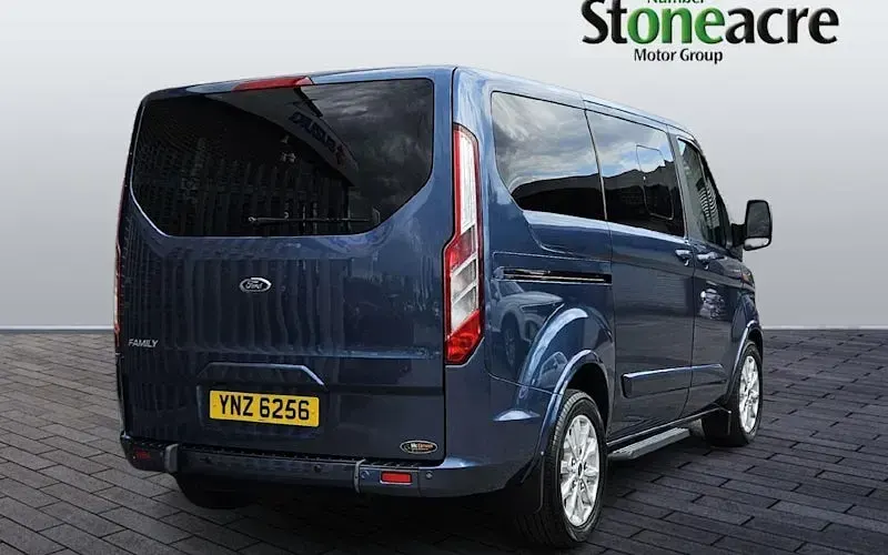 Used Ford Tourneo Titanium 131 HP (96 kW) 2019 Blue MPV