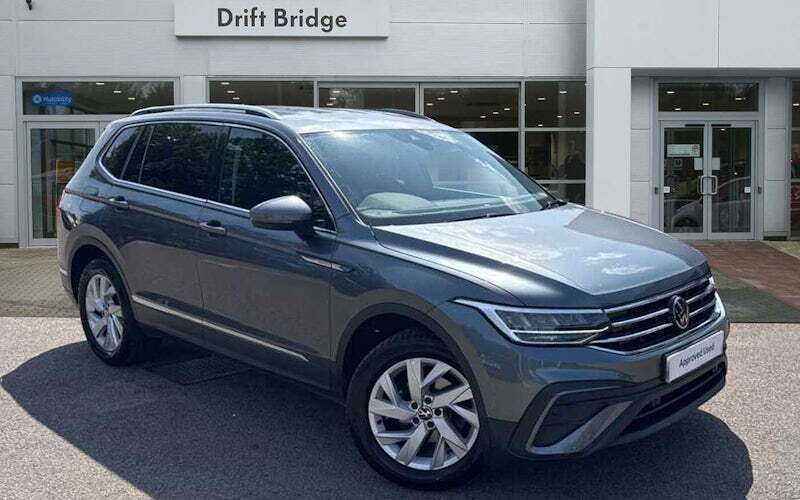 Used 2024 VW Tiguan Allspace Life SUV | £25,695 (Good price) - Image 1/4