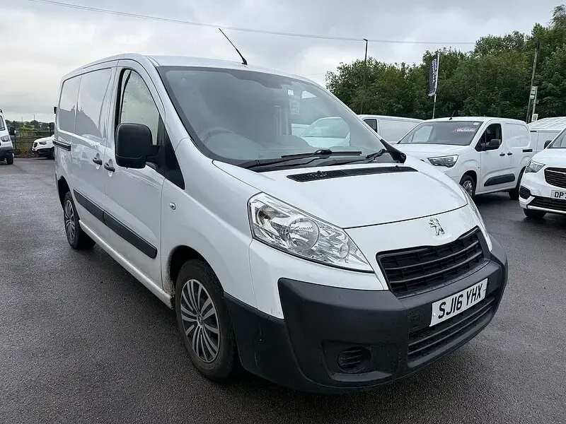 Used Peugeot Expert 90 HP (66 kW) 2016 White Van