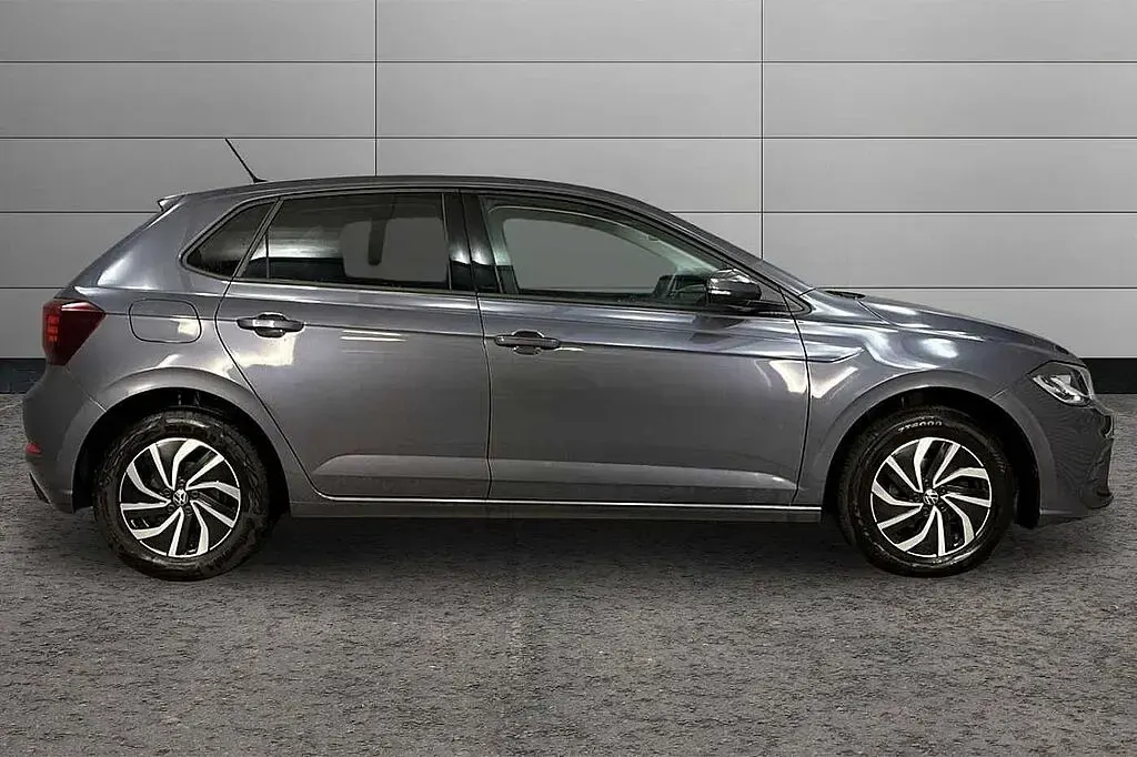 Used VW Polo Life 95 HP (69 kW) 2023 Hatchback