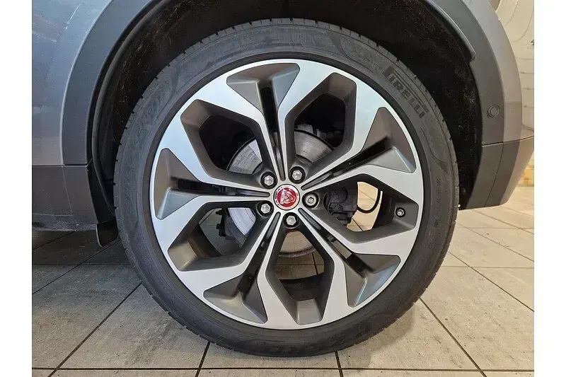 Used Jaguar E-Pace 180 HP (132 kW) 2019 Grey SUV
