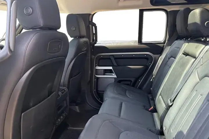 Used Land Rover Defender 245 HP (180 kW) 2021 Silver SUV