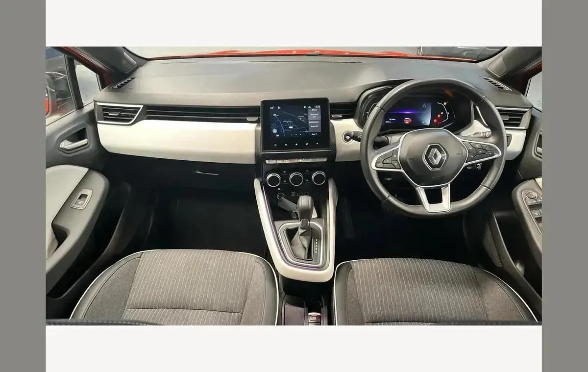 Used Renault Clio Techno 143 HP (105 kW) 2023 Orange Hatchback