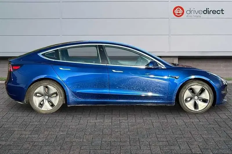 Używany Tesla Model 3 Long Range AWD 366 kW (498 KM) 2019 Niebieski Sedan/Limuzyna