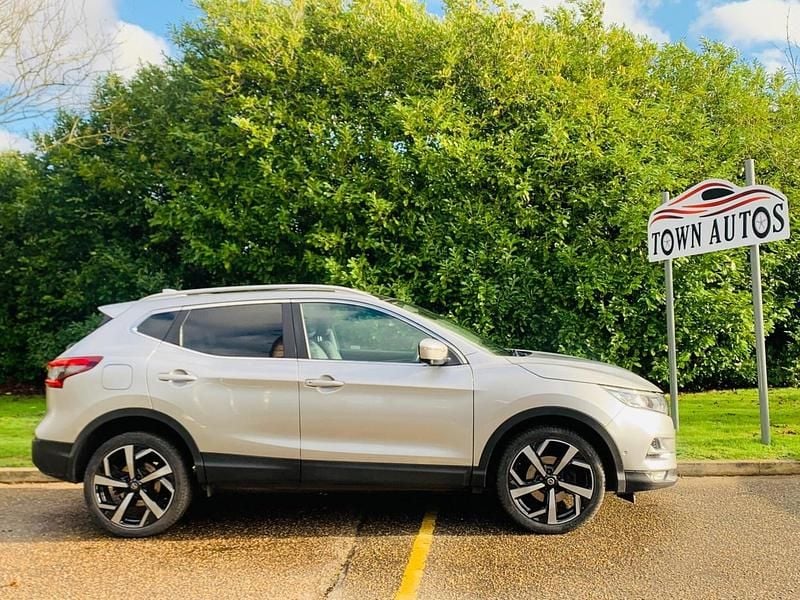 Used Nissan Qashqai Tekna 2019 Silver SUV