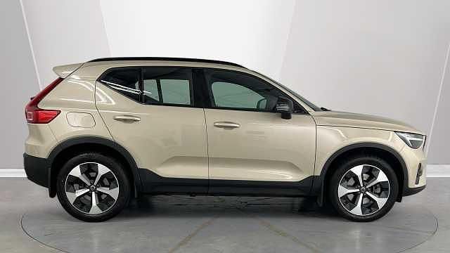 Used Volvo XC40 Plus 161 HP (118 kW) 2025 SUV