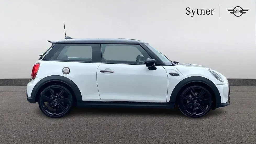 Used Mini Cooper S Hatch 192 HP (141 kW) 2023 White Hatchback