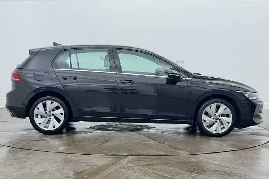 Used VW Golf VIII 150 HP (110 kW) 2025