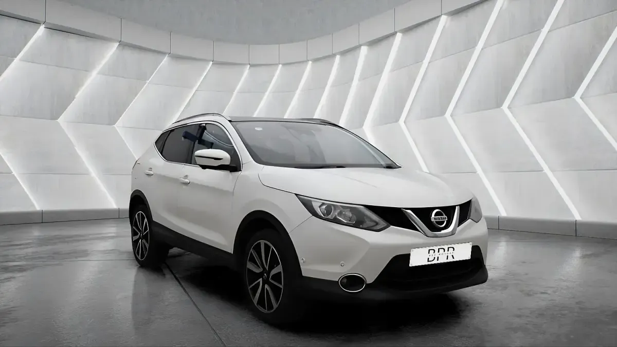 Used Nissan Qashqai Tekna 2016 White SUV