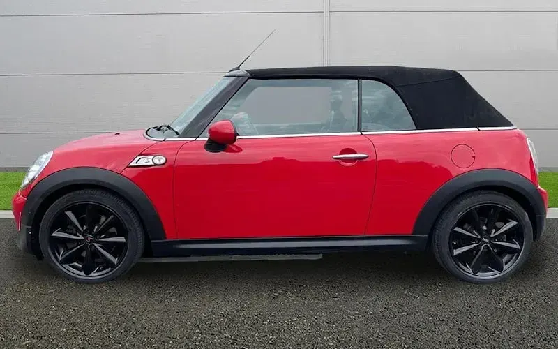 Usado Mini Cooper S Cabriolet 184 HP (135 kW) 2014 Vermelho Cabrios