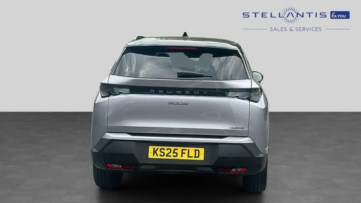 Used Peugeot 5008 GT 134 HP (98 kW) 2025 Grey SUV