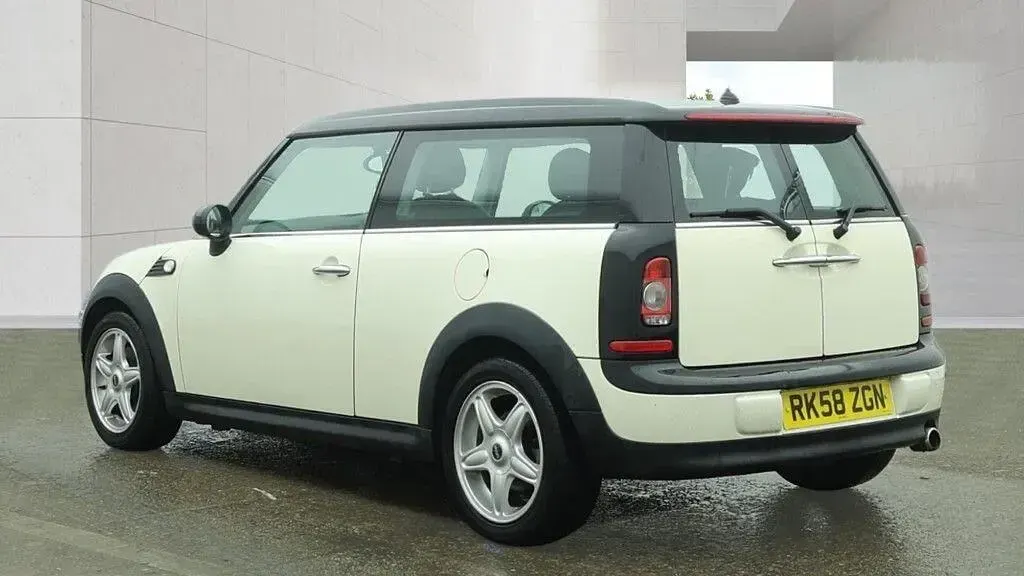 Used Mini Cooper Clubman 2008 White Estate