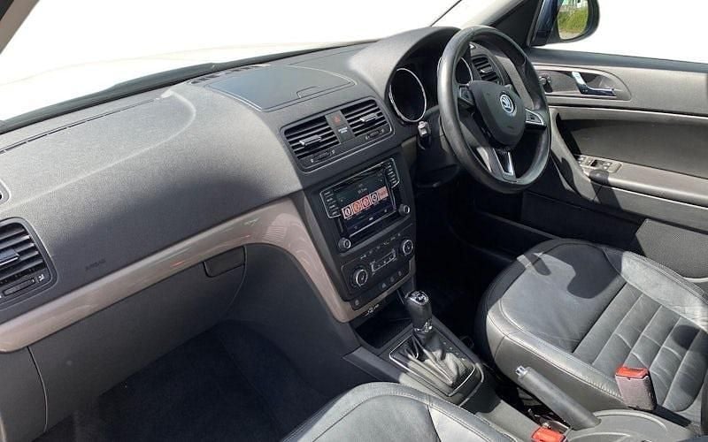 Used Skoda Yeti Outdoor SE L 150 HP (110 kW) 2016 White SUV