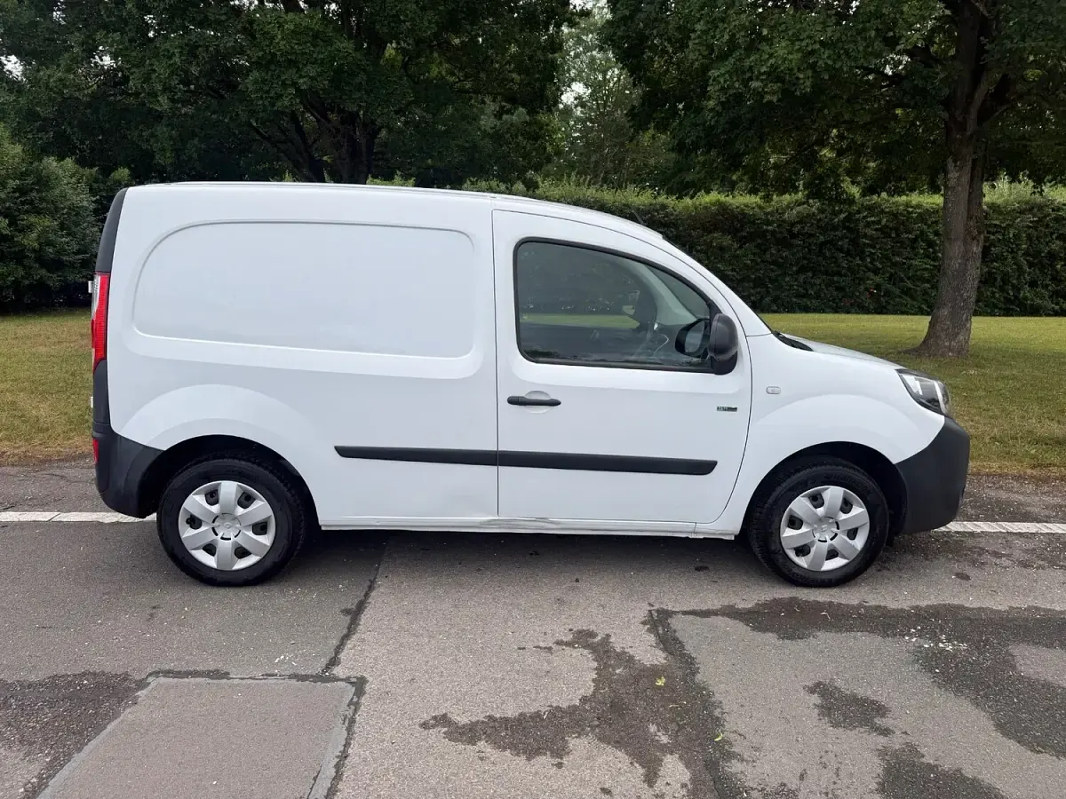 Used Renault Kangoo Business 44 kW (60 HP) 2020 White MPV