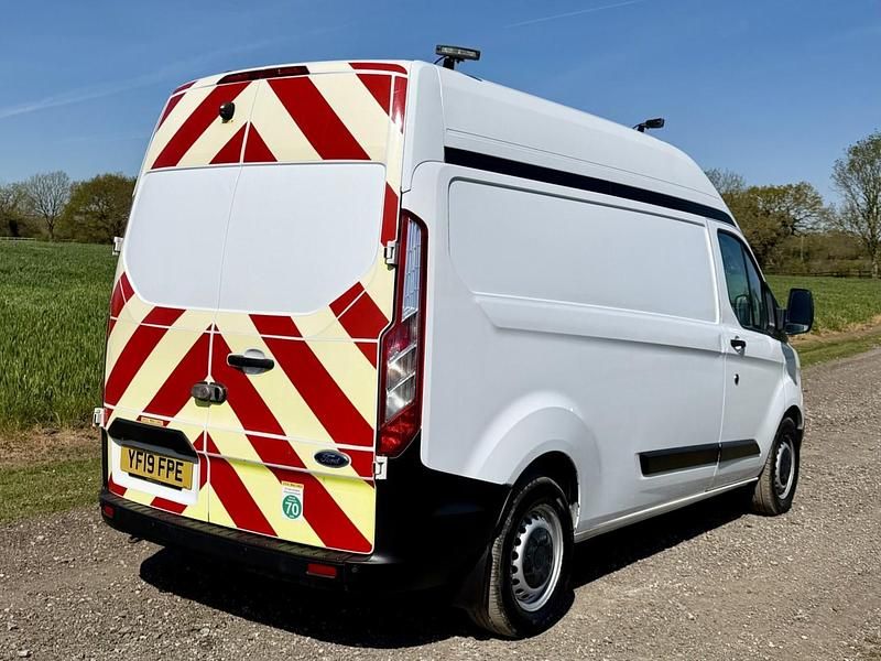 Used Ford Transit Custom 2019 White Van