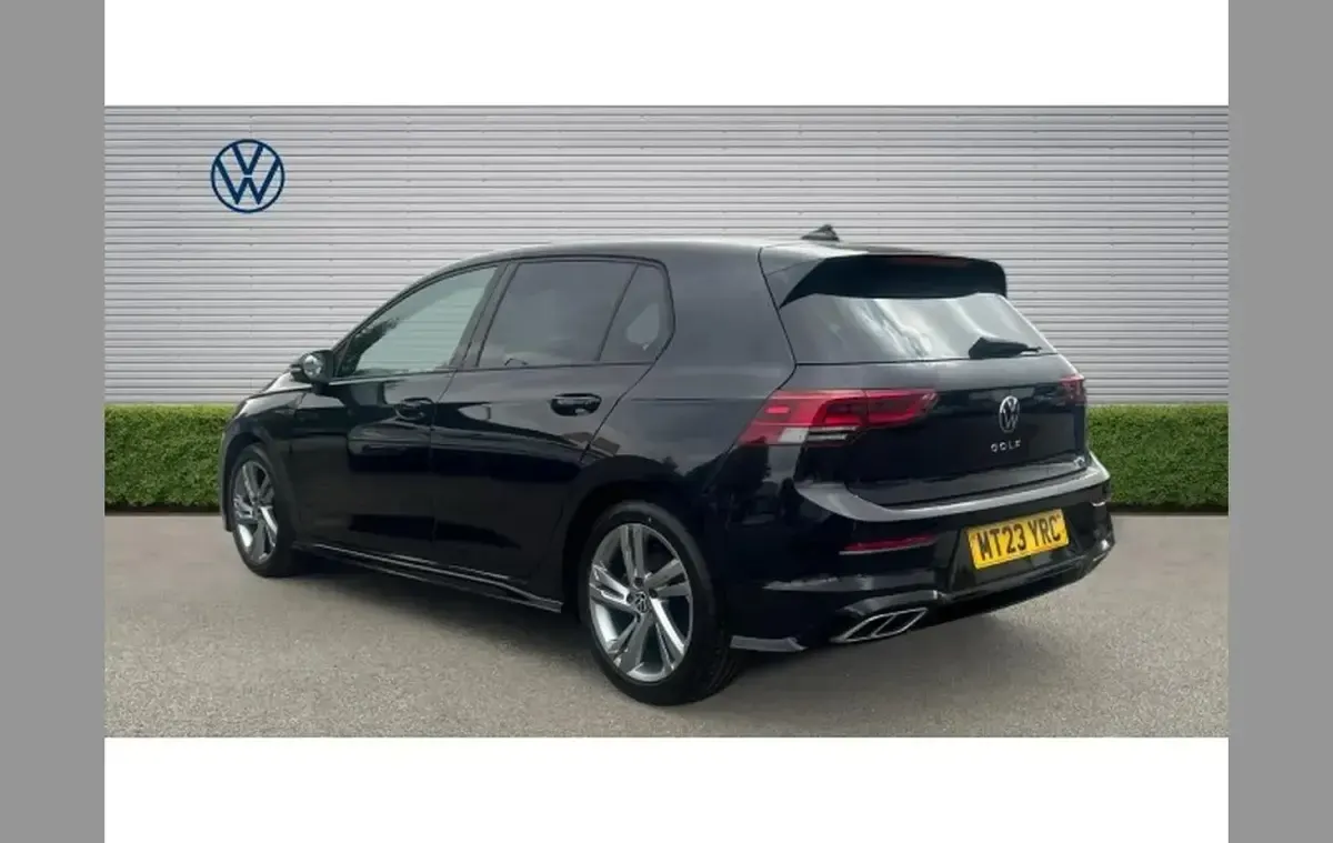 Used VW Golf VIII R-line 147 HP (108 kW) 2023 Black Hatchback