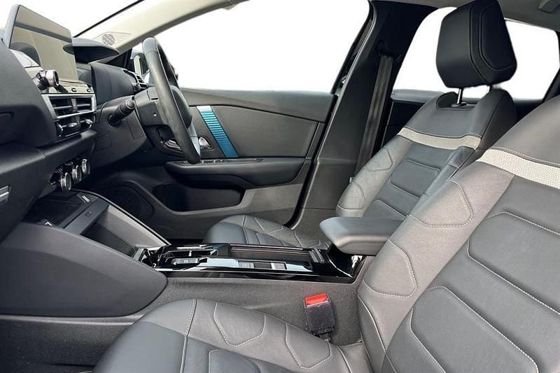 Used Citroën e-C4 Shine 100 kW (136 HP) 2022 Perla nera black Hatchback