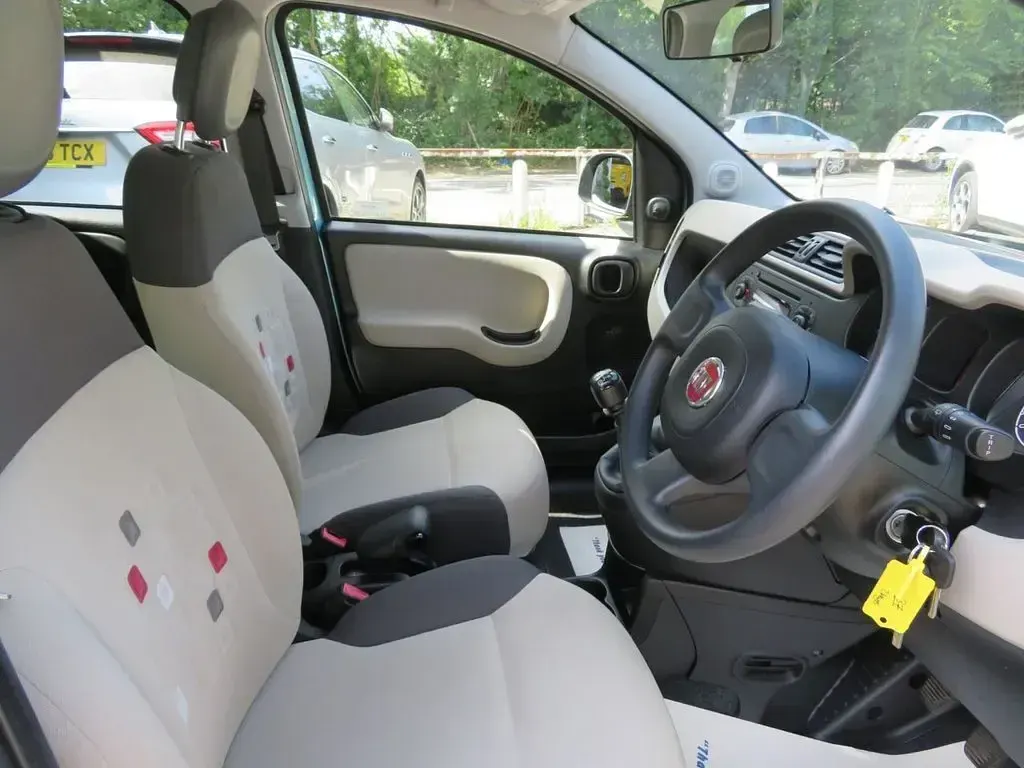 Used Fiat Panda Easy 69 HP (50 kW) 2015 Blue Hatchback