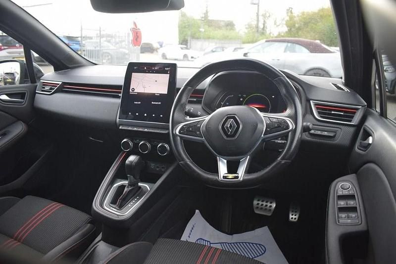 Used Renault Clio V RS Line 140 HP (102 kW) 2022 Black Hatchback