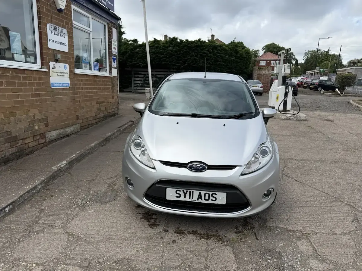 Used Ford Fiesta Zetec 2011 Silver Hatchback