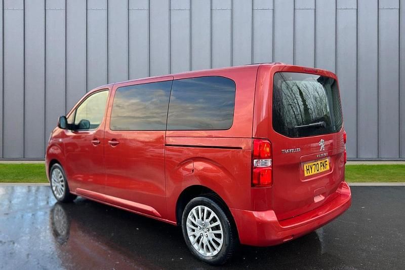 Used Peugeot Traveller Active 118 HP (86 kW) 2020 Red MPV