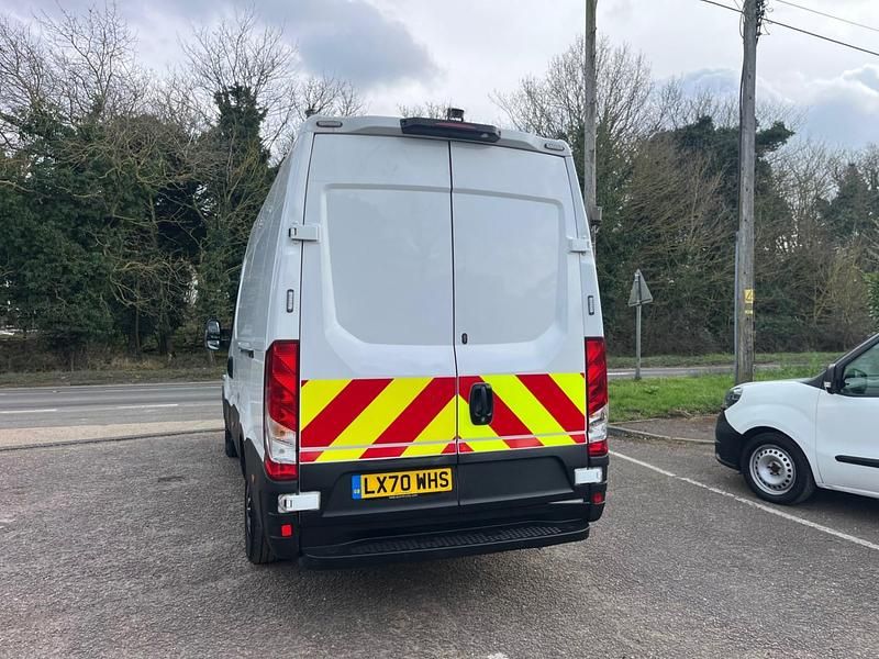 Used Iveco Daily 180 HP (132 kW) 2021 White Van