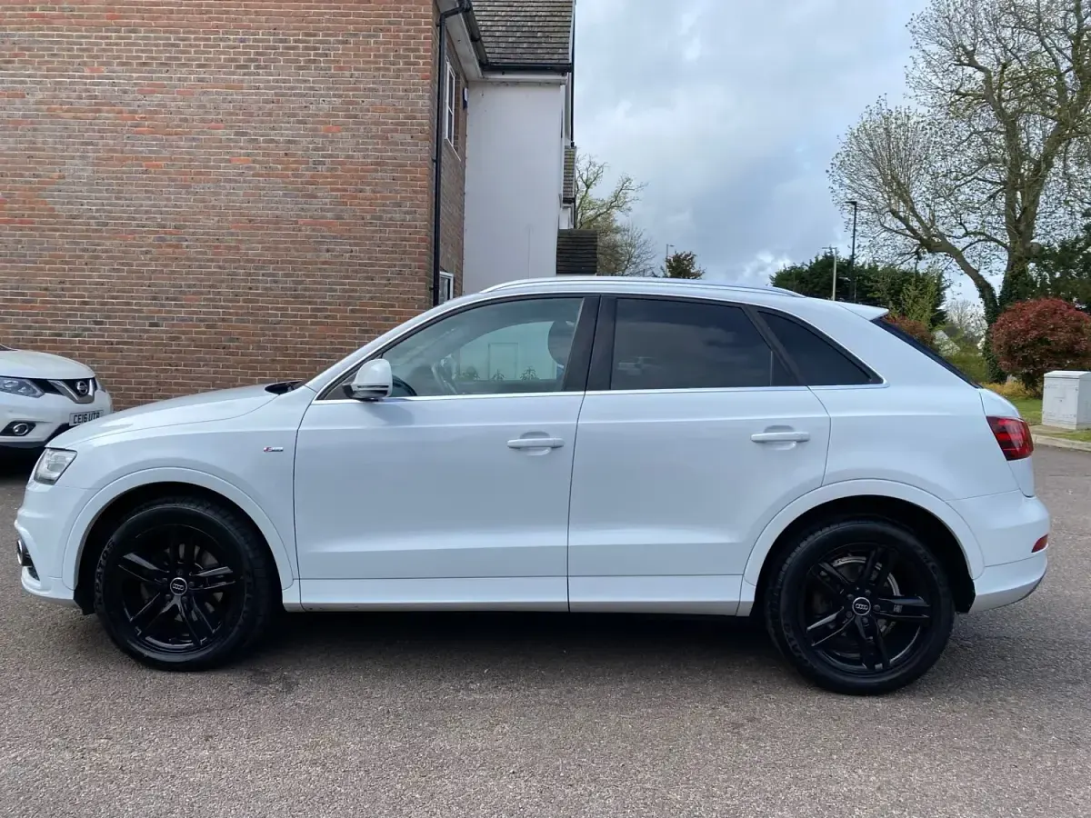 Begagnad Audi Q3 S-Line 177 HK (130 kW) 2013 Vit SUV