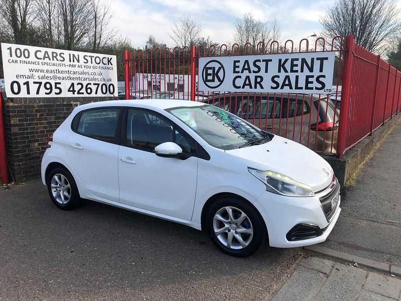 Used Peugeot 208 Active 2016 White Hatchback