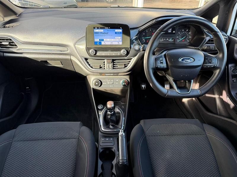 Used Ford Fiesta ST-Line 125 HP (91 kW) 2019 White Hatchback