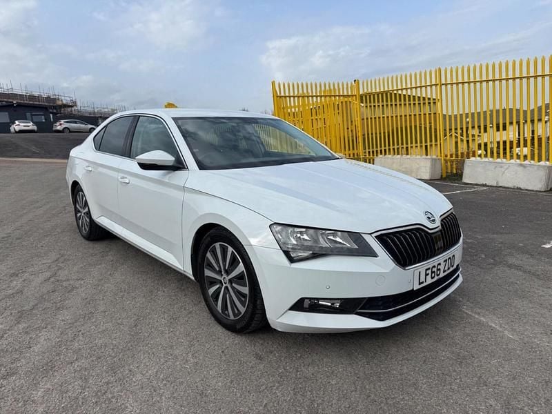 Used Skoda Superb GreenLine 120 HP (88 kW) 2016 White Hatchback