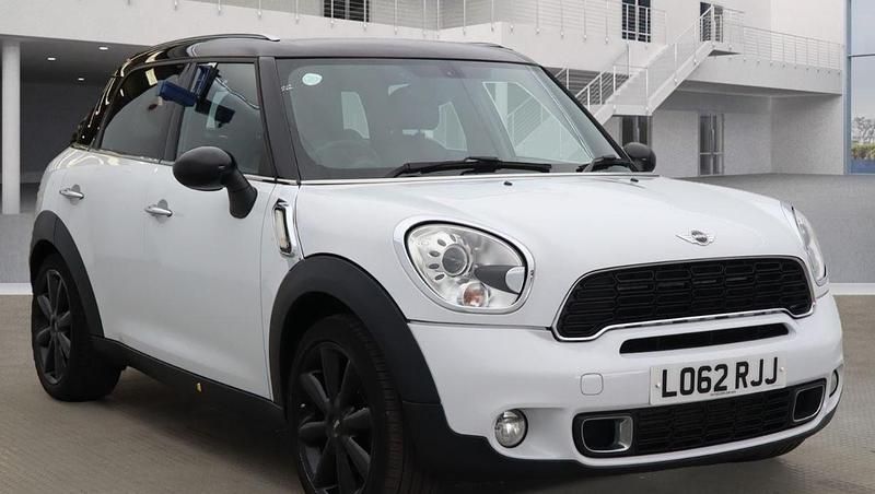 White Used 2012 Mini Cooper S Countryman SUV | £5,444 (Fair price) - Image 1/4
