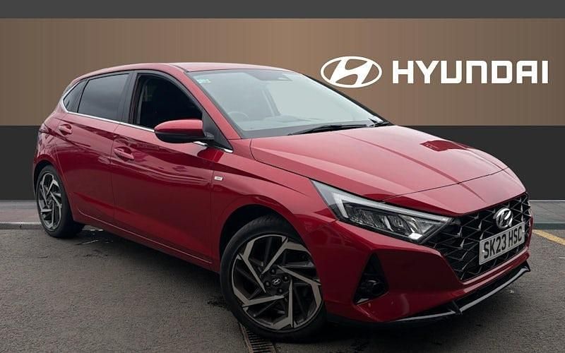 Used Hyundai i20 Premium 101 HP (74 kW) 2023 Red Hatchback