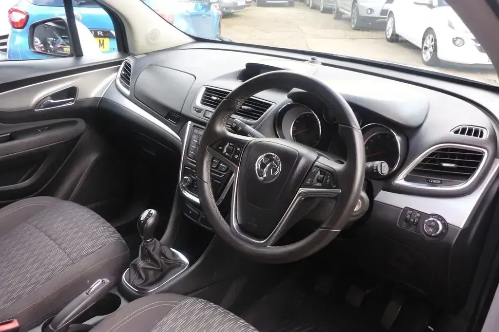 Used Vauxhall Mokka S 115 HP (84 kW) 2015 Silver SUV