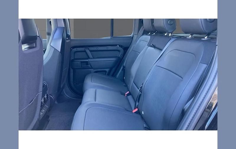 New Land Rover Defender 625 HP (459 kW) 2025 Other SUV