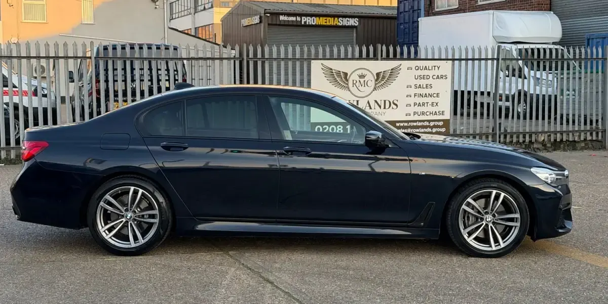 Usado BMW 730 M Sport 265 CV (194 kW) 2019 Negro Berlina