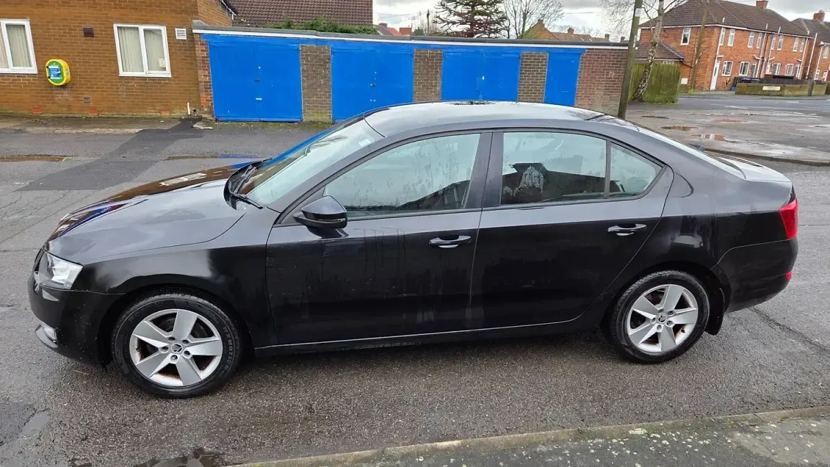 Used Skoda Octavia SE 110 HP (80 kW) 2014 Black Hatchback