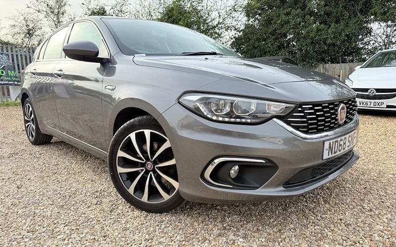 Used Fiat Tipo Lounge 95 HP (69 kW) 2021 Hatchback