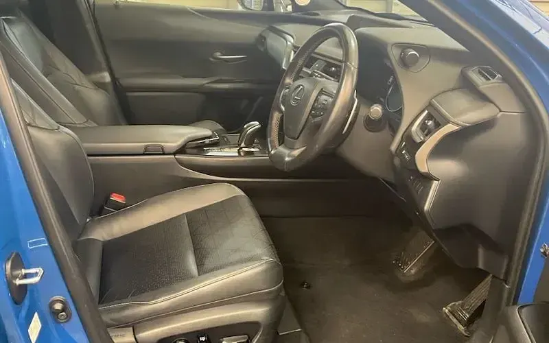 Used Lexus UX 150 kW (204 HP) 2021 Blue SUV