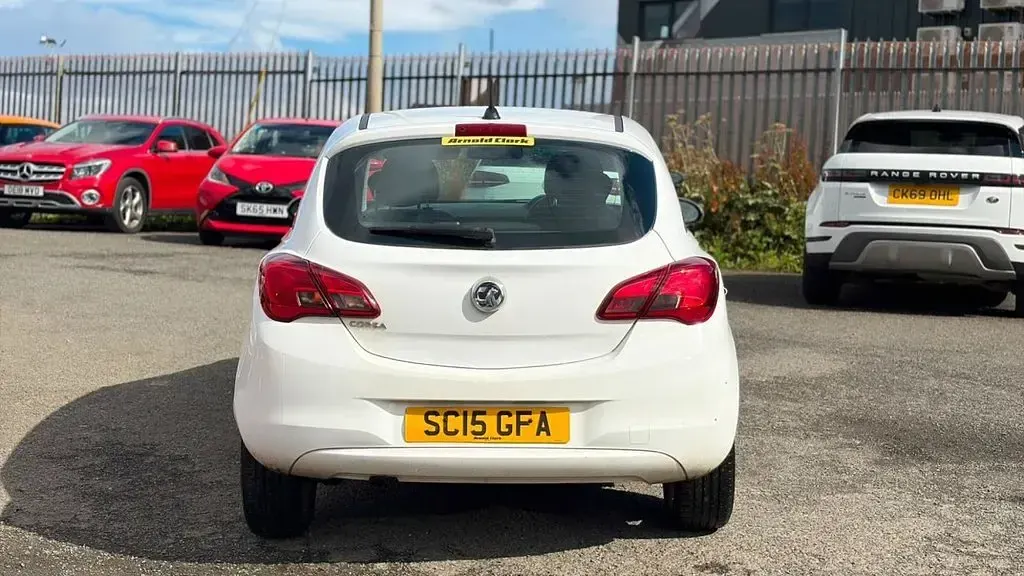 Used Vauxhall Corsa Excite 90 HP (66 kW) 2015 White Hatchback