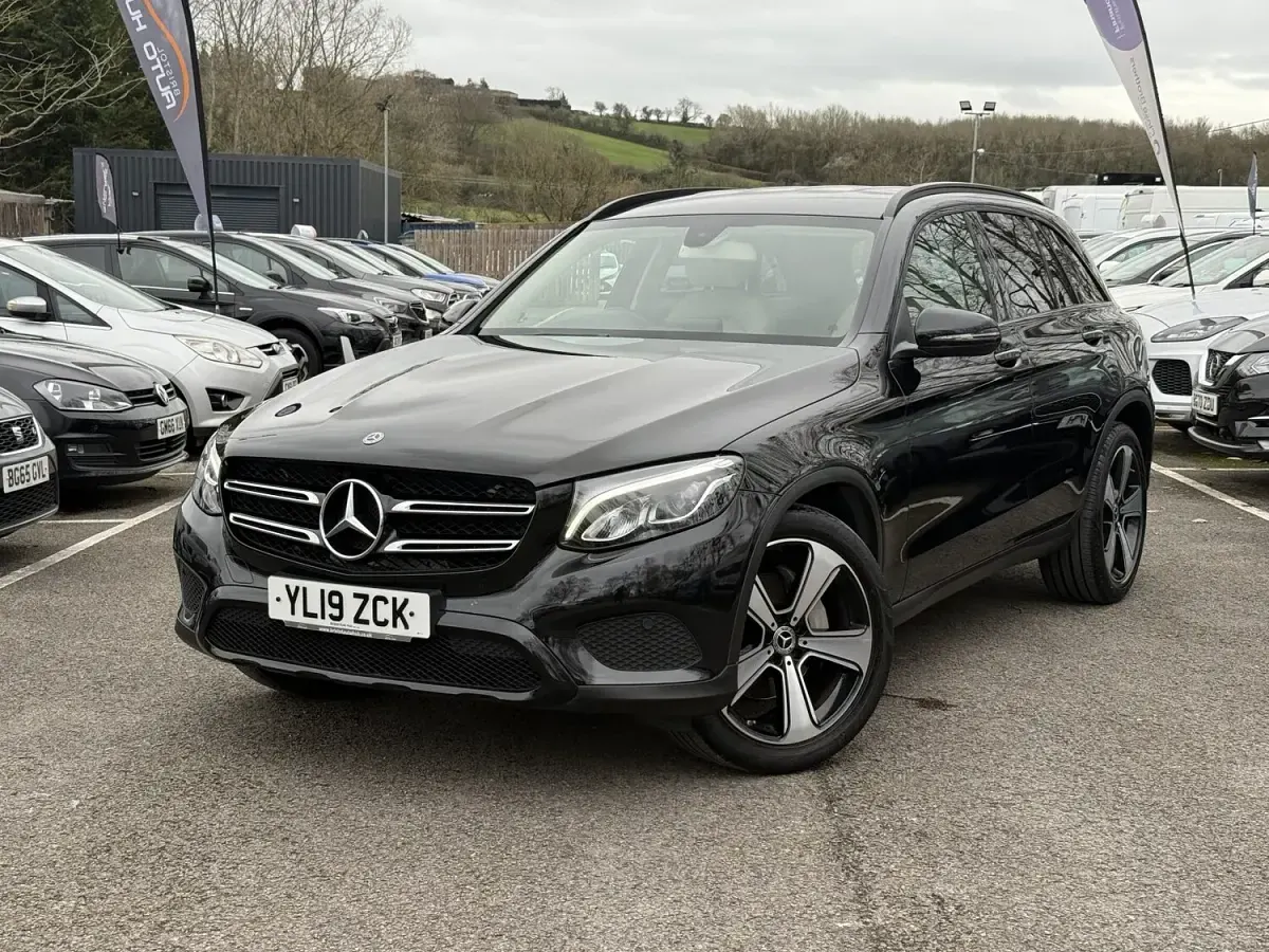Used Mercedes GLC220 Urban 170 HP (125 kW) 2019 Black SUV