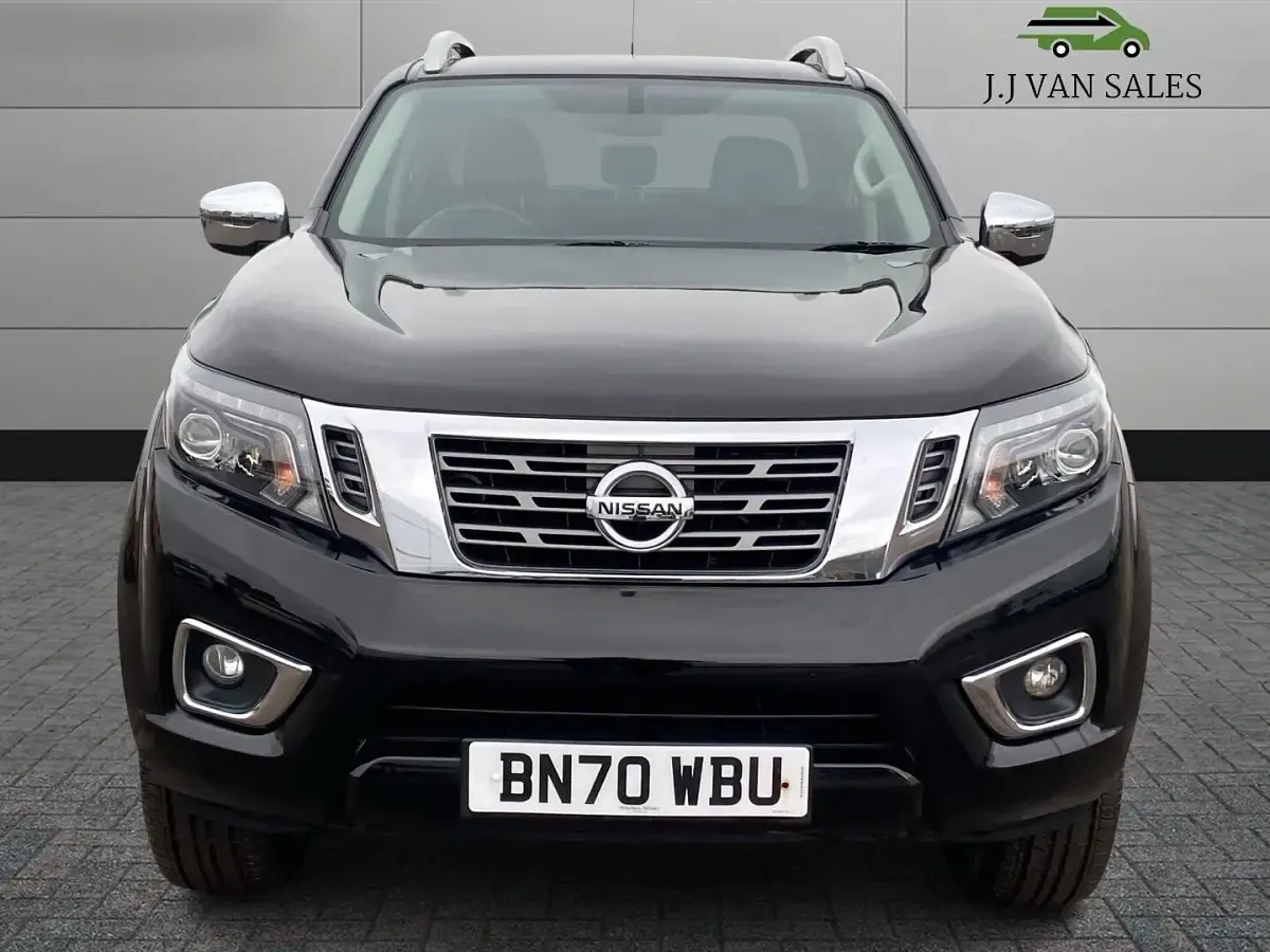 Used Nissan Navara Tekna 190 HP (139 kW) 2020 Black Pickup