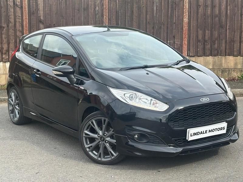 Usado Ford Fiesta ST-Line 140 HP (102 kW) 2017 Preto Citadino