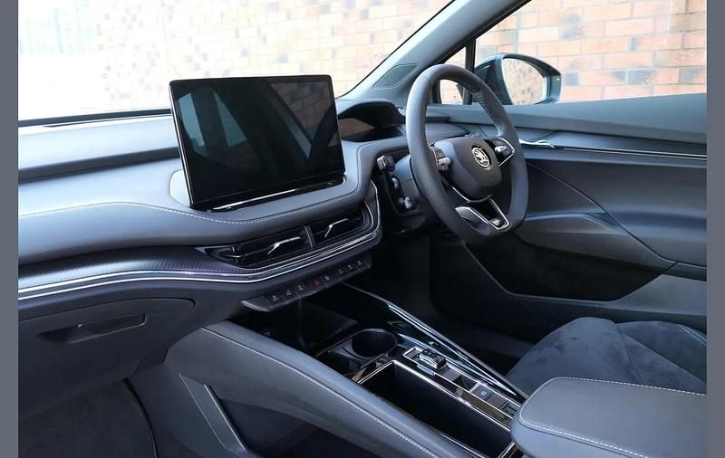 Used Skoda Enyaq iV SportlinePlus 210 kW (286 HP) 2024 Grey SUV