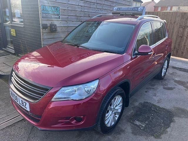 Używany VW Tiguan SE 140 KM (102 kW) 2008 Czerwony SUV